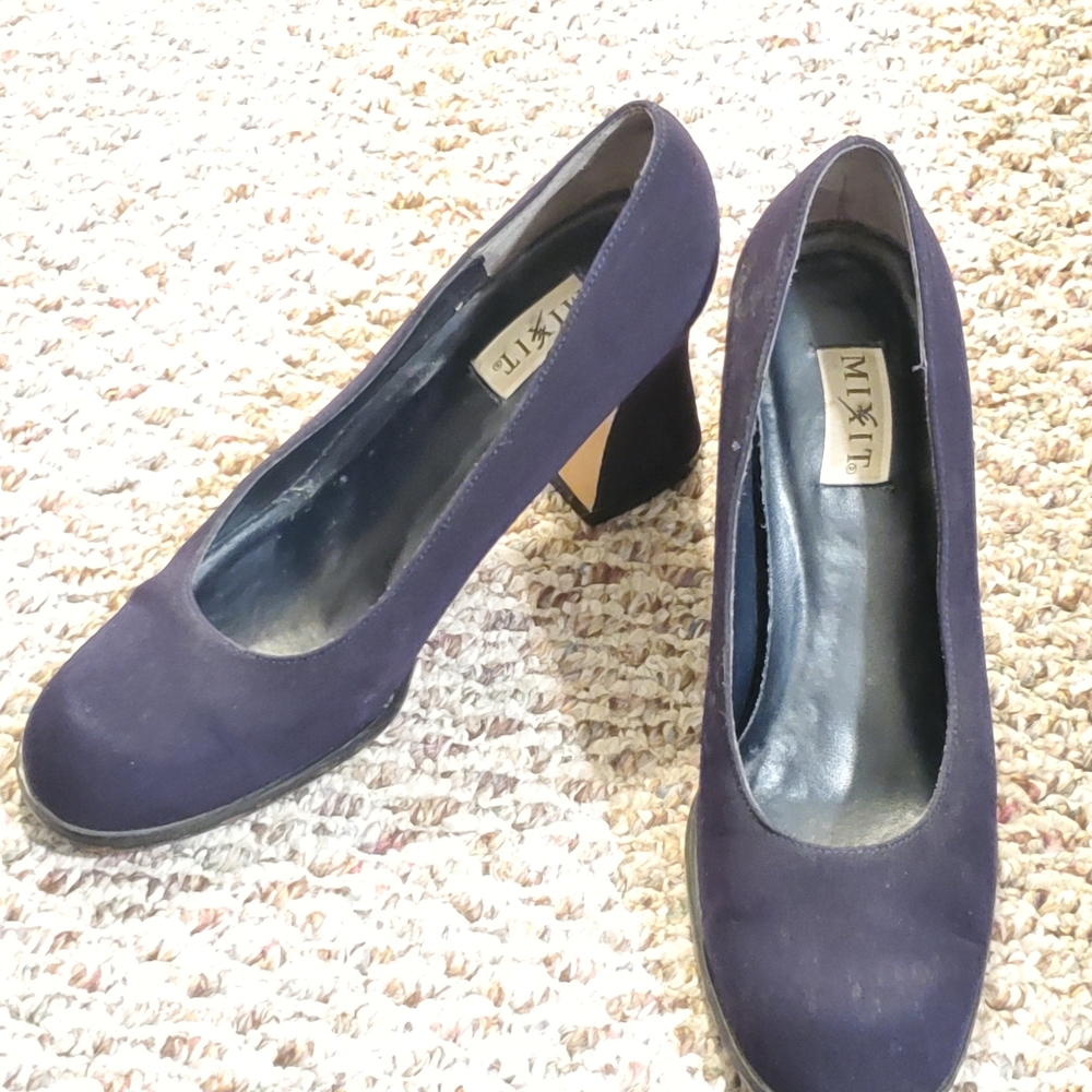 Mix It Women's Dark Blue Chunky Heel Pump size 8.5M